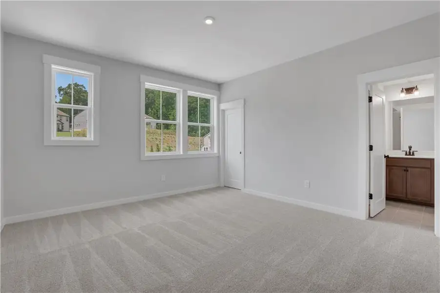 Spacious, unfurnished interior of a new home in Hopewell Reserve, Cumming (Image 25).