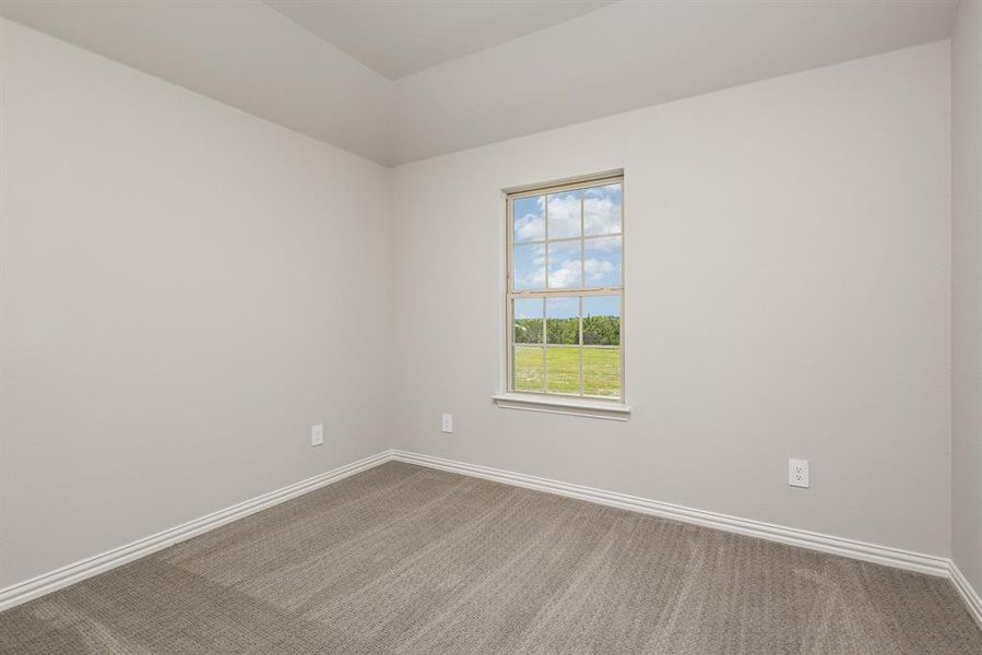 Spacious, unfurnished interior of a new home in Sagebrush Addition, Midlothian (Image 15).