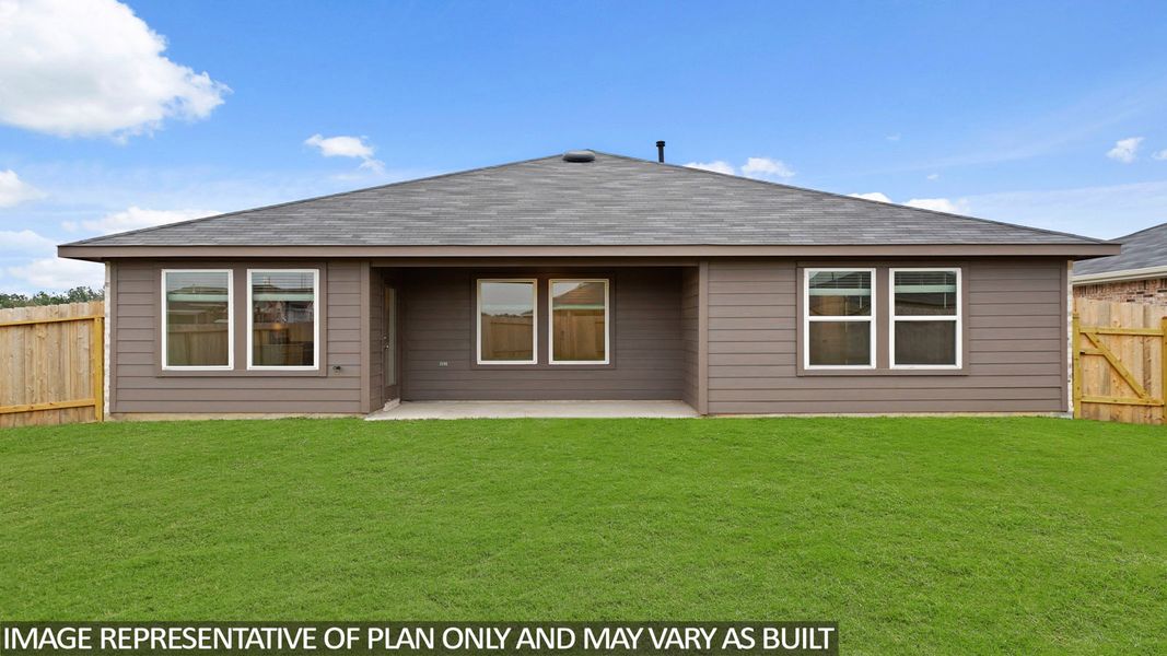 Exterior details and patio area of a home in Lake Conroe Cove, Willis (Image 3).