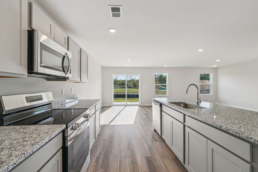 3br New Home in Conway, SC.  - Slide 11