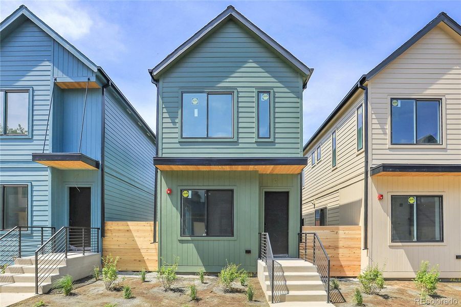 Exterior details and patio area of a home in , Erie (Image 3).