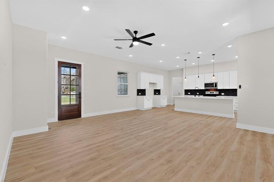 Spacious, unfurnished interior of a new home in , Greenville (Image 21).