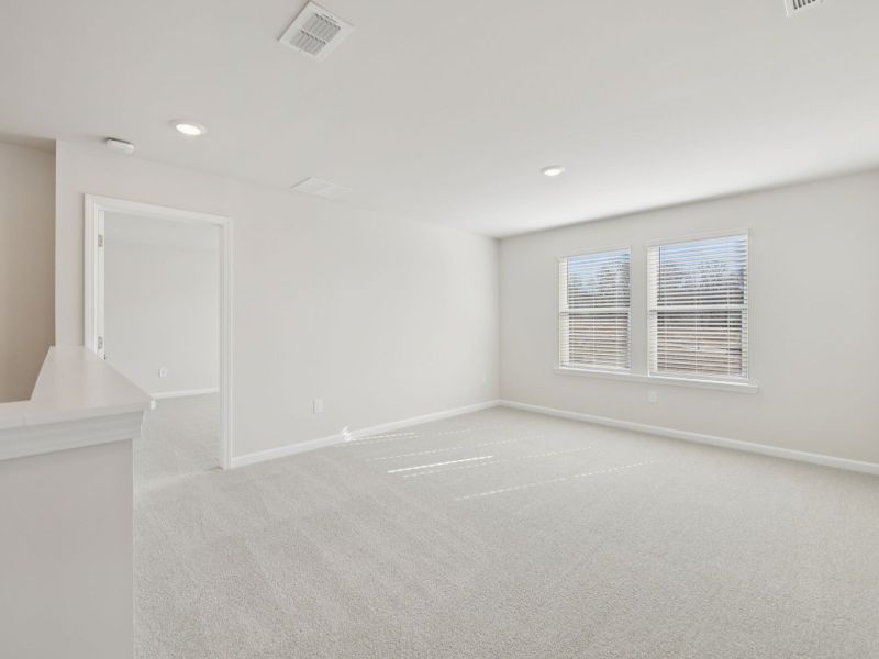 Spacious, unfurnished interior of a new home in Preserve at Mountain Creek, Pendergrass (Image 15).