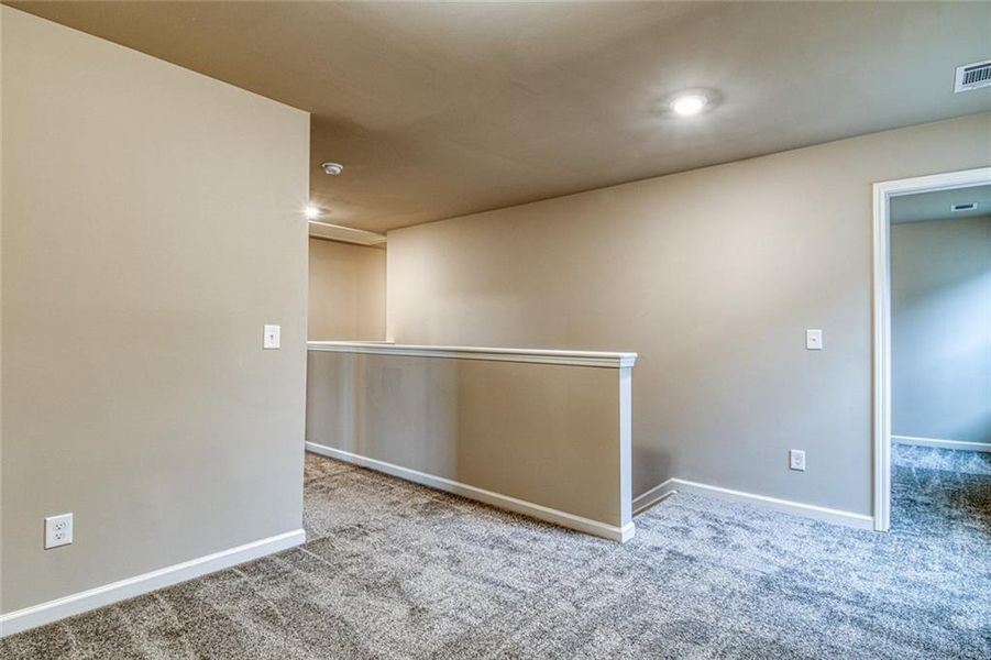 Spacious, unfurnished interior of a new home in Crofton Place Enclave, Snellville (Image 30).