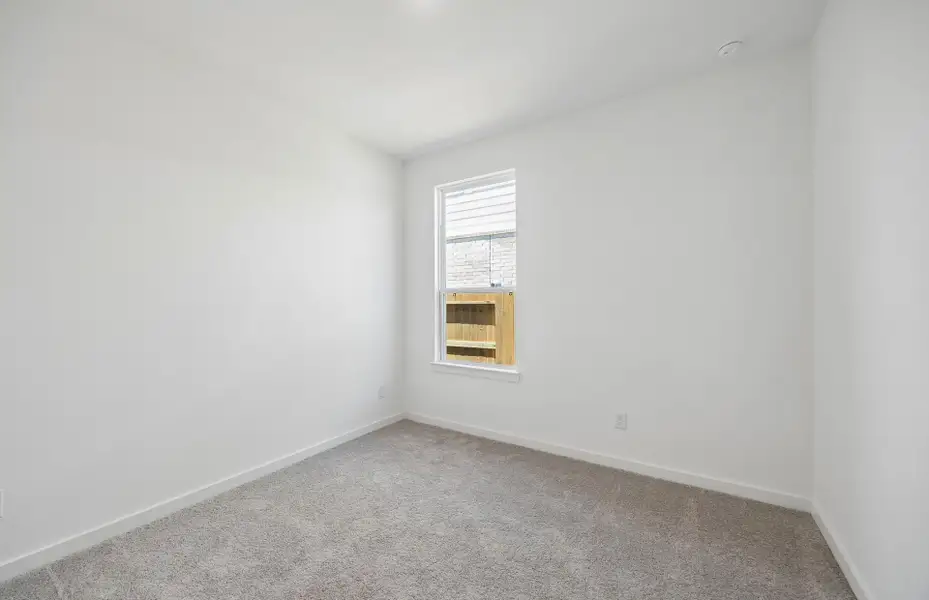Spacious, unfurnished interior of a new home in Ryehill, Sugar Land (Image 19).