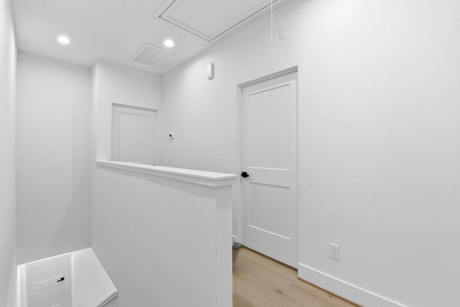 Spacious, unfurnished interior of a new home in , Houston (Image 39).