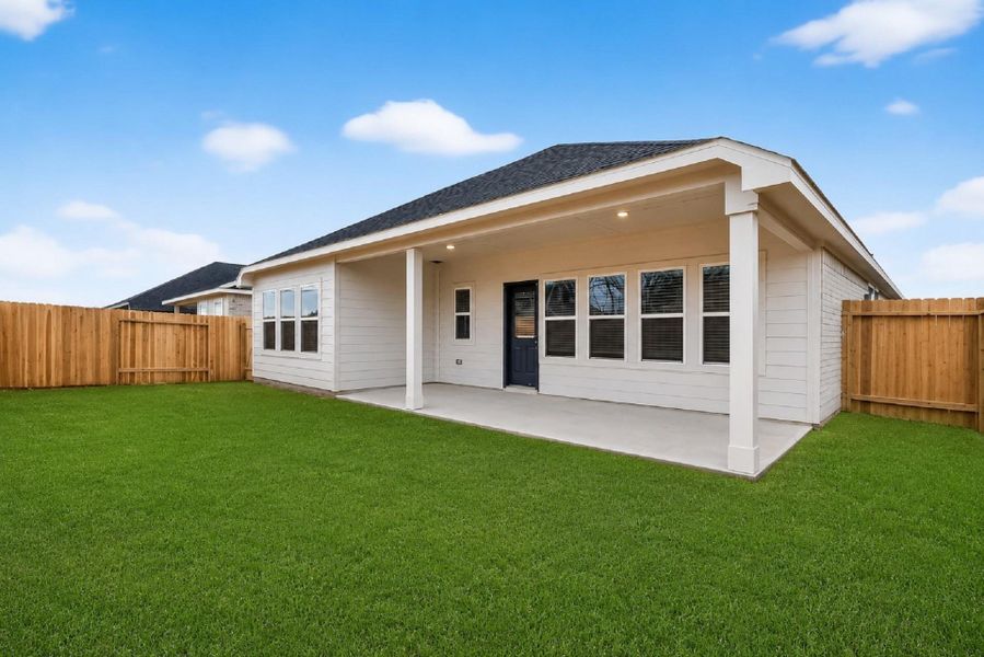 Exterior details and patio area of a home in Rollingbrook Estates, Baytown (Image 4). Exterior details and patio area of a home in Rollingbrook Estates, Baytown (Image 4).