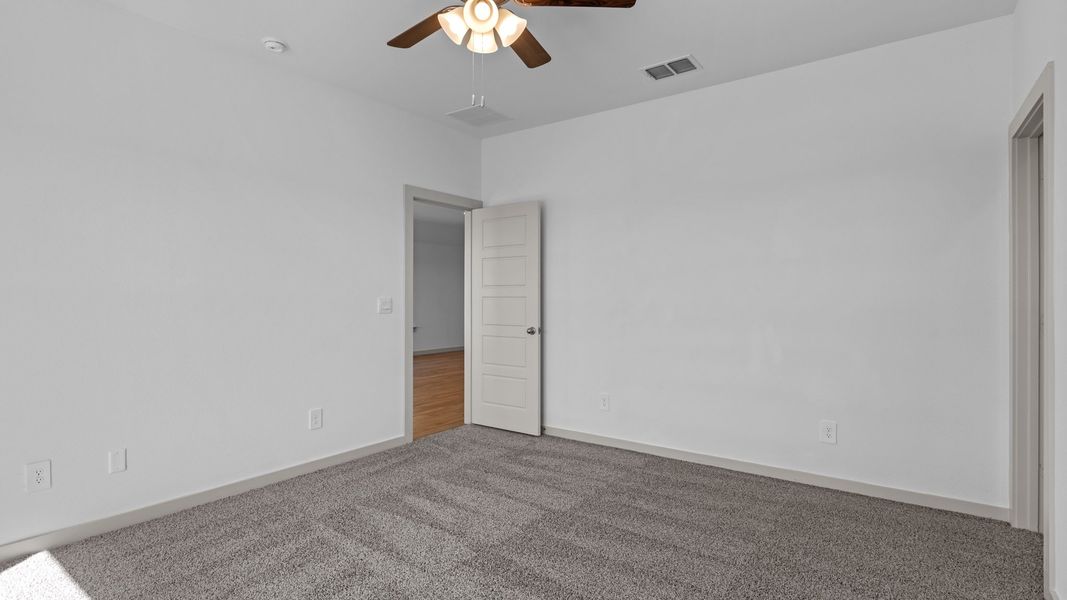 Representative unfurnished interior of a home built from the The Elgin by D.R. Horton in Allen Farms, Lubbock (Image 20).