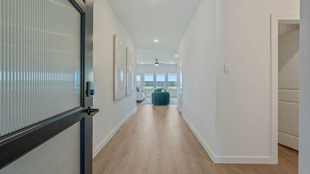 Spacious, unfurnished interior of a new home in Riverside Estates, Mont Belvieu (Image 21). Spacious, unfurnished interior of a new home in Riverside Estates, Mont Belvieu (Image 21).