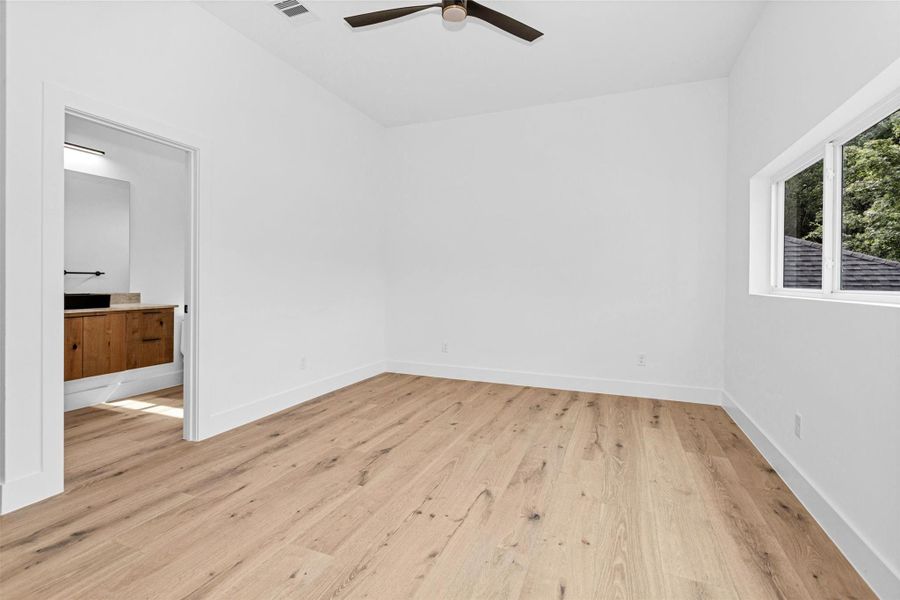 Spacious, unfurnished interior of a new home in , Montgomery (Image 23).