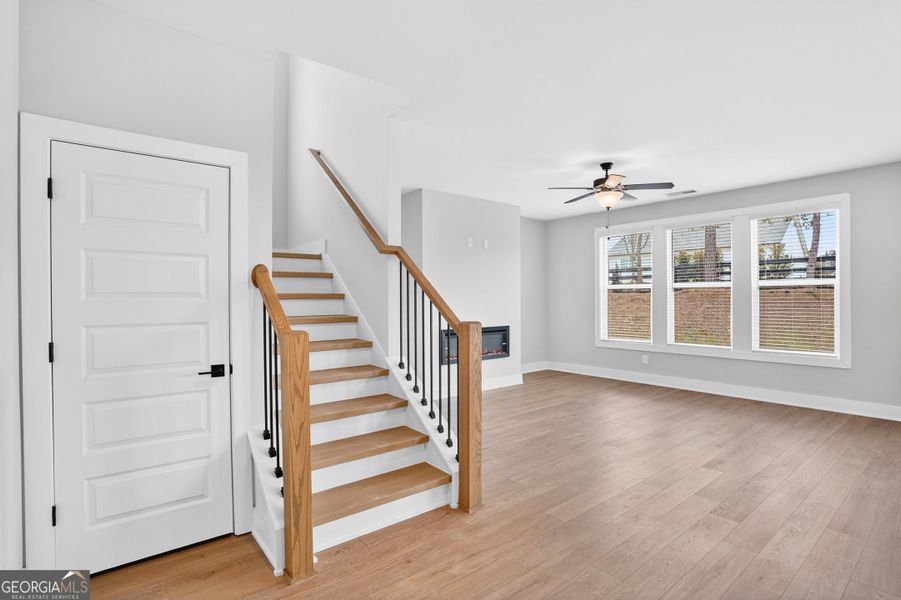 Spacious, unfurnished interior of a new home in The Fairways at Mirror Lake, Villa Rica (Image 35).