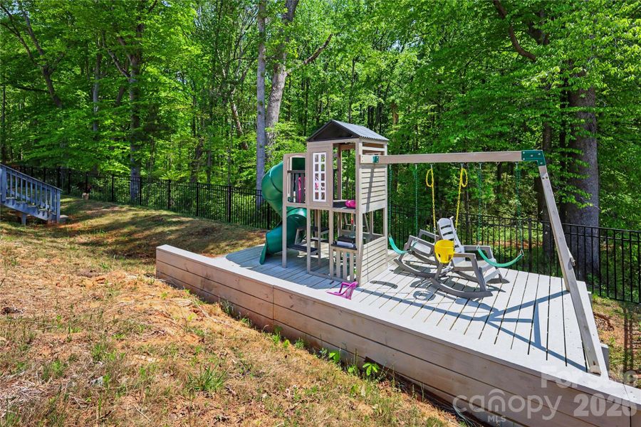 Community amenities in Falls Cove, Troutman (Image 40).