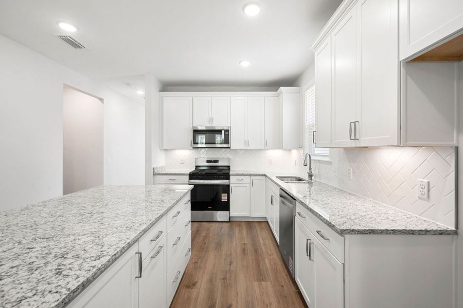Furnished interior view inside a new home in Del Webb Savannah at Heartwood, Richmond Hill (Image 4).