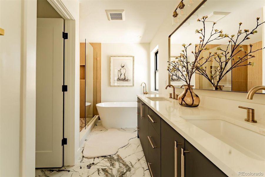 Furnished interior view inside a new home in , Englewood (Image 32).