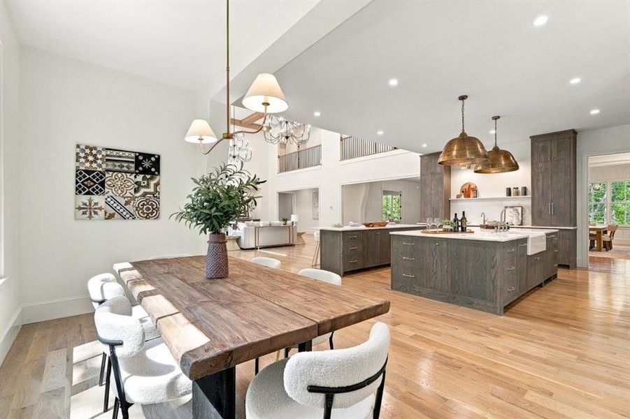 Furnished interior view inside a new home in , Roswell (Image 56).