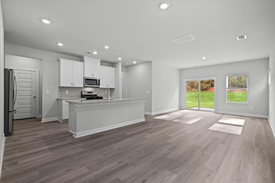 Spacious, unfurnished interior of a new home in Brayfield Manor - Heritage Collection, Wellford (Image 12).