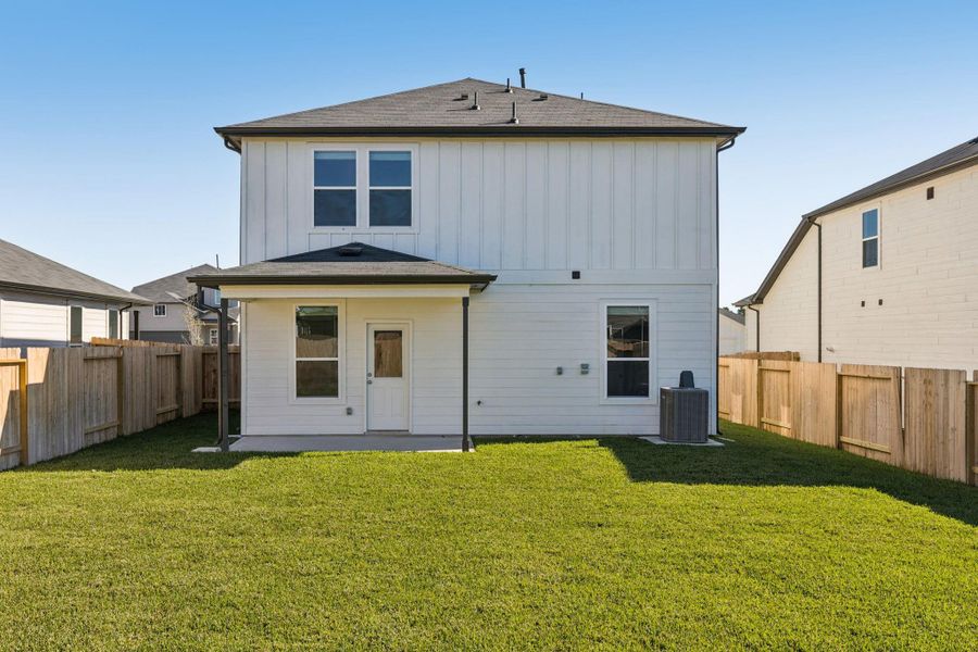 Exterior details and patio area of a home in Montgomery Bend, Montgomery (Image 3).