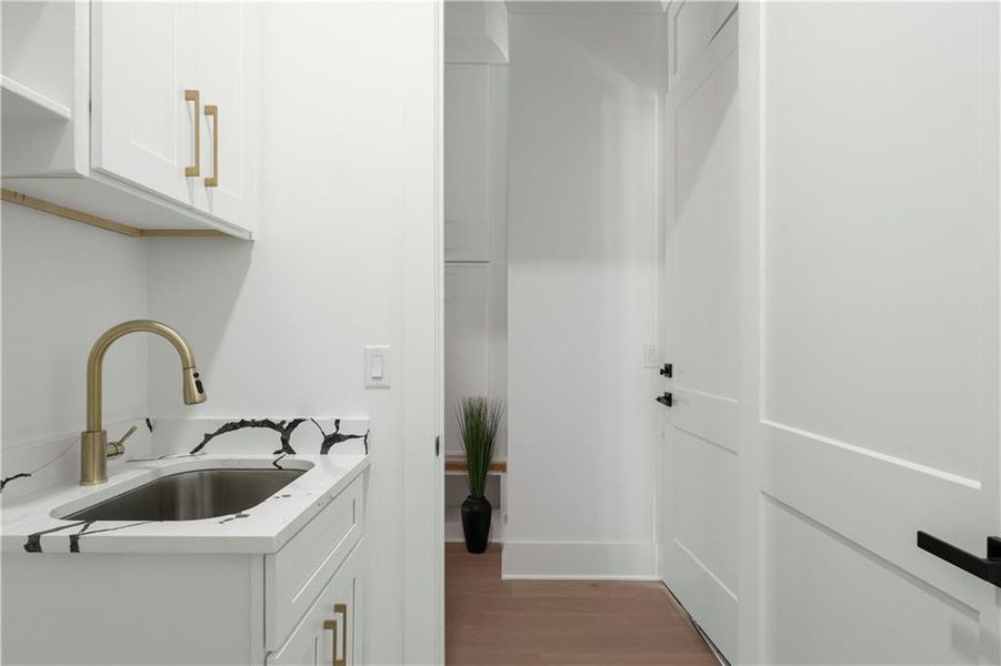 Image 101 of a home in .