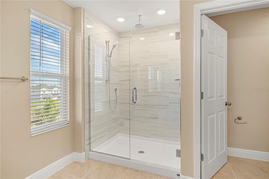 Spacious, unfurnished interior of a new home in , Groveland (Image 55).