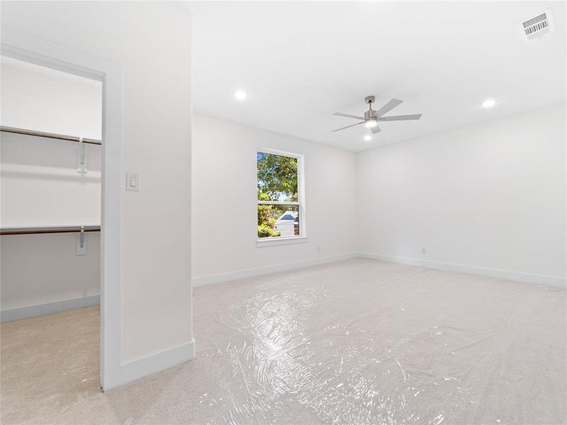 Spacious, unfurnished interior of a new home in , Dallas (Image 21).