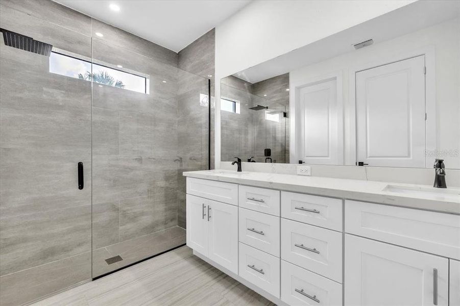 Furnished interior view inside a new home in , Port Charlotte (Image 15).