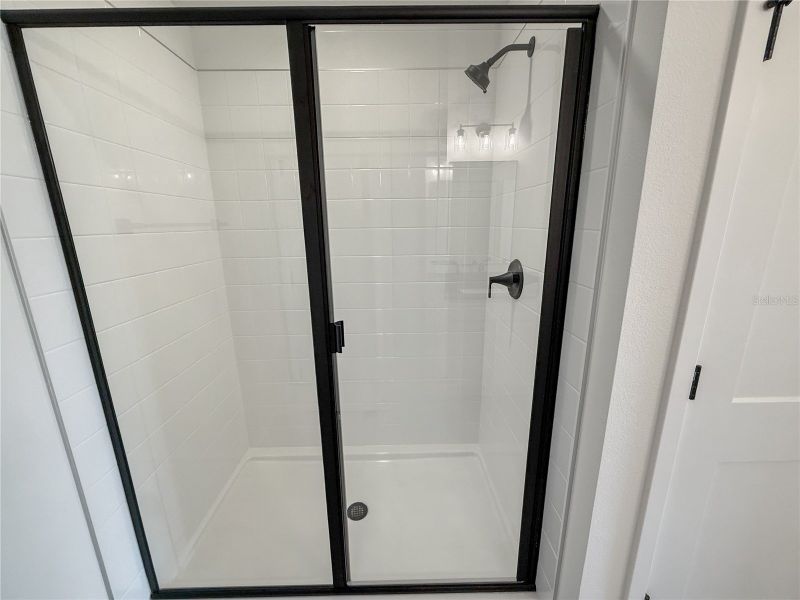 Close-up of interior finishes inside a home in Arbor Park, Leesburg (Image 7).