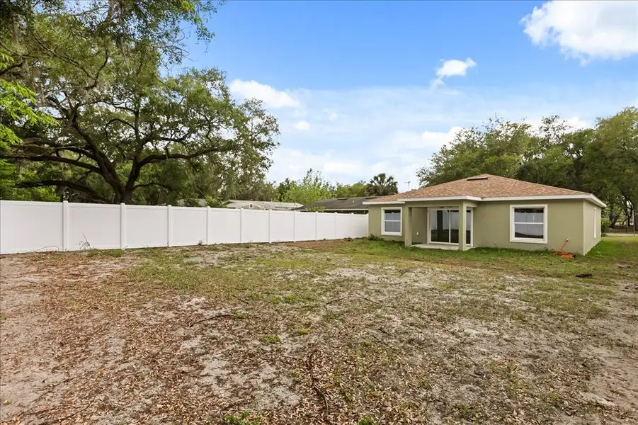 Exterior details and patio area of a home in , Leesburg (Image 4).