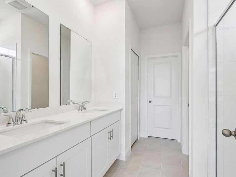 Furnished interior view inside a new home in Cyrene at Minneola, Minneola (Image 6).