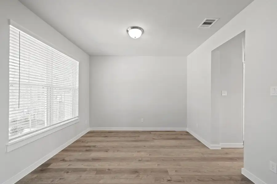 Spacious, unfurnished interior of a new home in Audubon, Magnolia (Image 10).