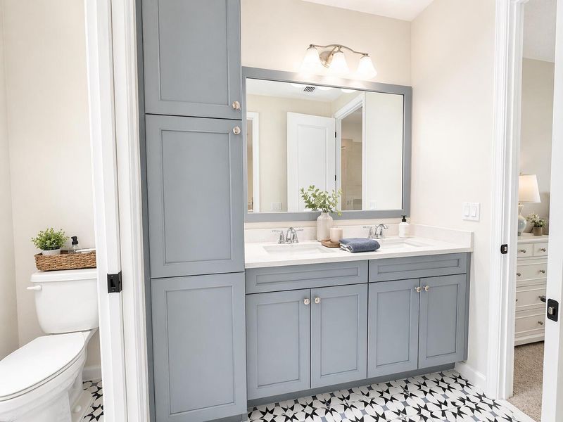 Jack & Jill Bath Jack & Jill Bath