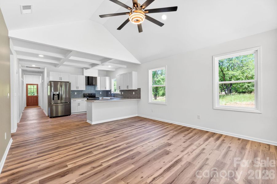 Spacious, unfurnished interior of a new home in , Shelby (Image 29).