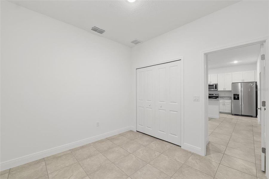 Spacious, unfurnished interior of a new home in , Citrus Springs (Image 25).