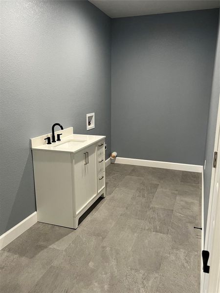 Spacious, unfurnished interior of a new home in , Smithville (Image 12).