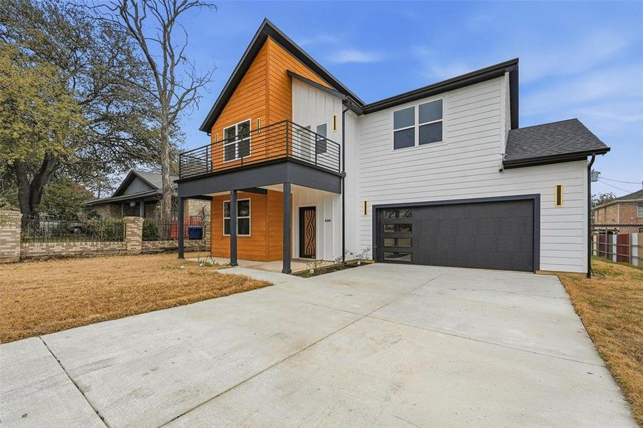 Front exterior of a new home in , Dallas, TX, highlighting curb appeal (Image 23).