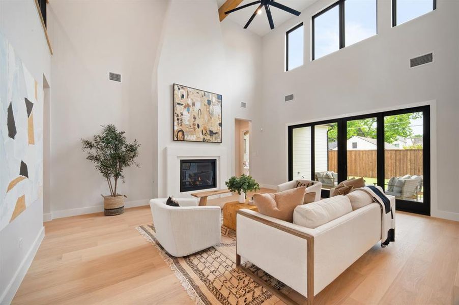 Furnished interior view inside a new home in , Dallas (Image 10).