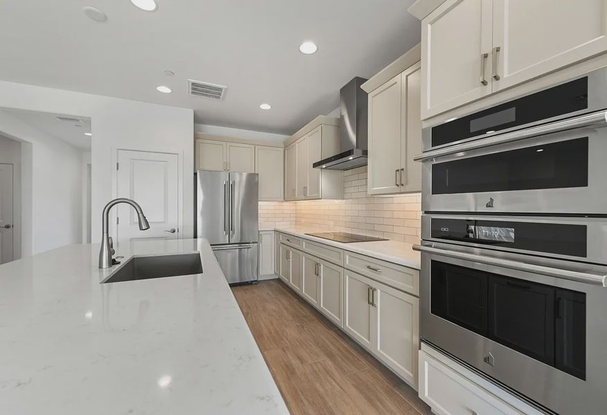 Trilogy Verde River Valletta HS 981 Kitchen - 13 of 22 Trilogy Verde River Valletta HS 981 Kitchen - 13 of 22