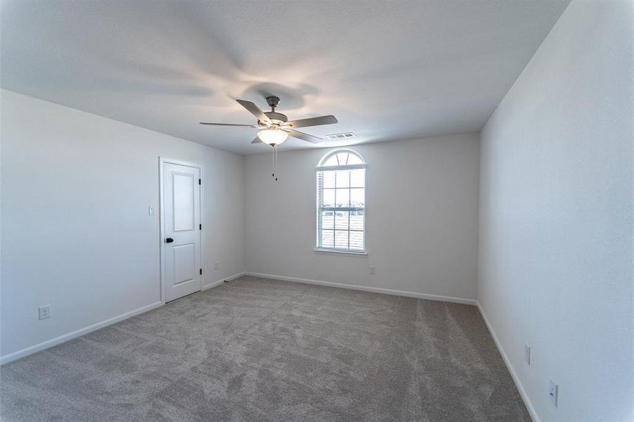 Spacious, unfurnished interior of a new home in Green Meadows, Celina (Image 21). Spacious, unfurnished interior of a new home in Green Meadows, Celina (Image 21).