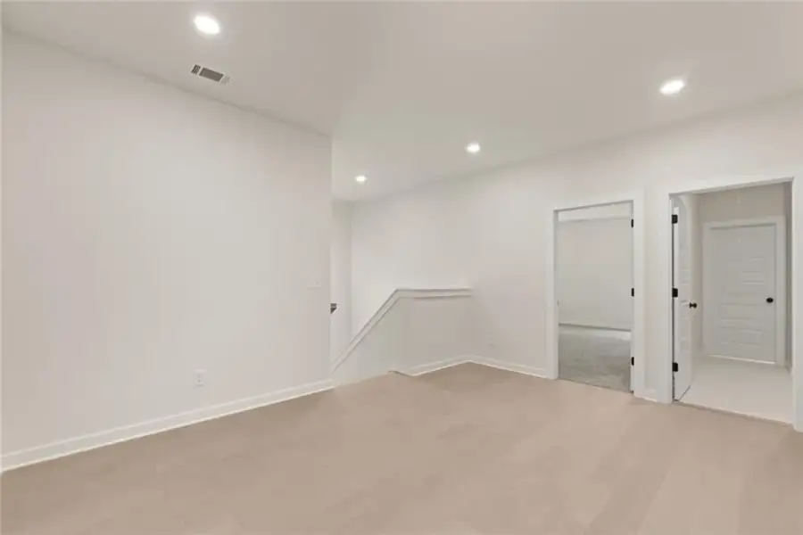 Spacious, unfurnished interior of a new home in , Flowery Branch (Image 39).