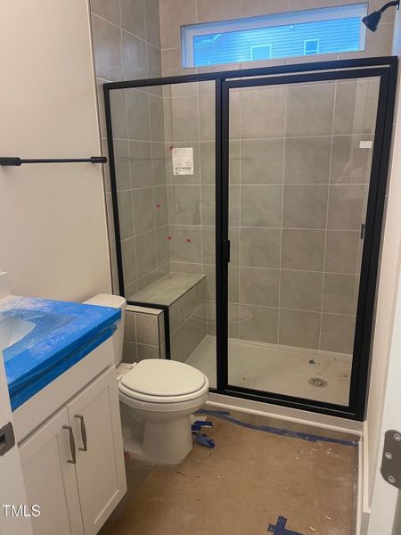 Guest full bath with Shower and seat