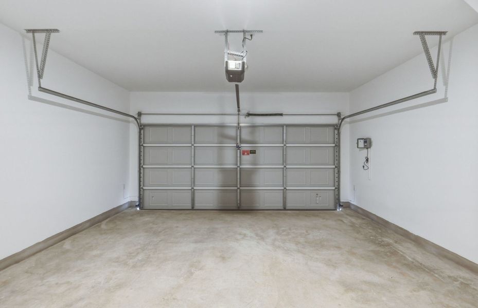 Spacious, unfurnished interior of a new home in Woodside, Georgetown (Image 37).