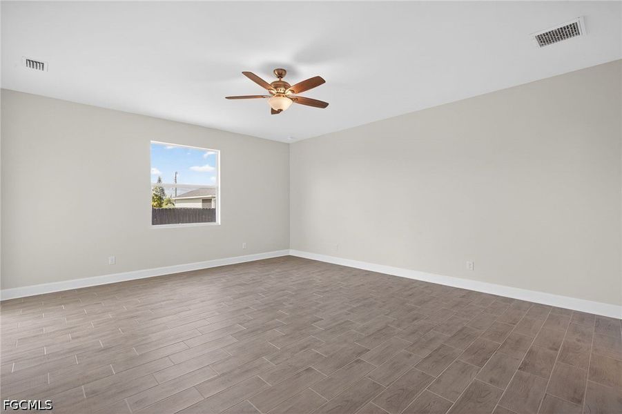 Spacious, unfurnished interior of a new home in Cape Coral, Cape Coral (Image 20). Spacious, unfurnished interior of a new home in Cape Coral, Cape Coral (Image 20).