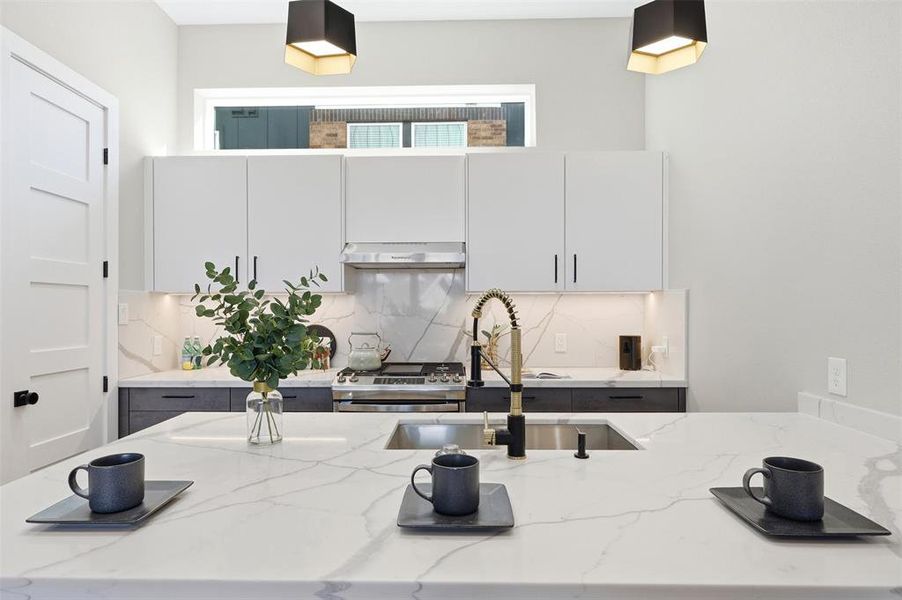 Furnished interior view inside a new home in , Dallas (Image 5).