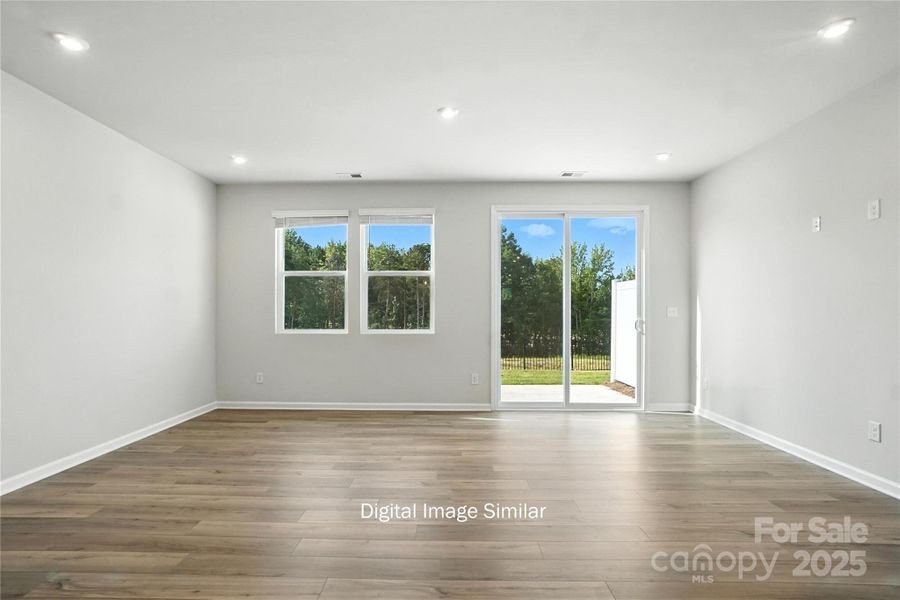 Spacious, unfurnished interior of a new home in , Charlotte (Image 4).