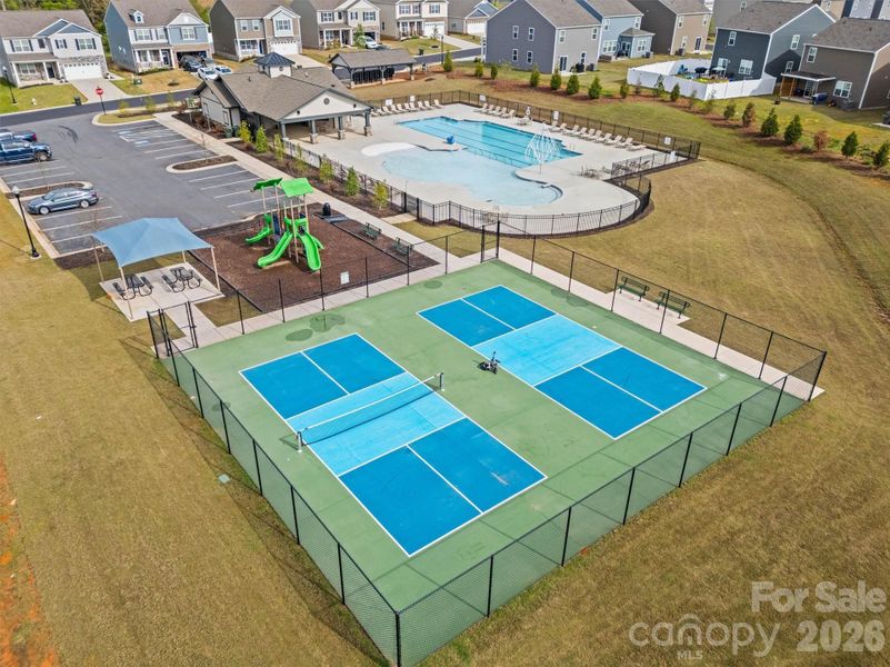 Community amenities in Fergus Crossing, York (Image 32).
