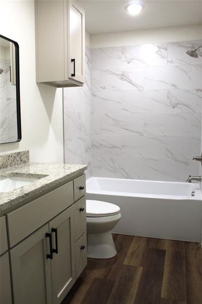 Furnished interior view inside a new home in , Stephenville (Image 11).