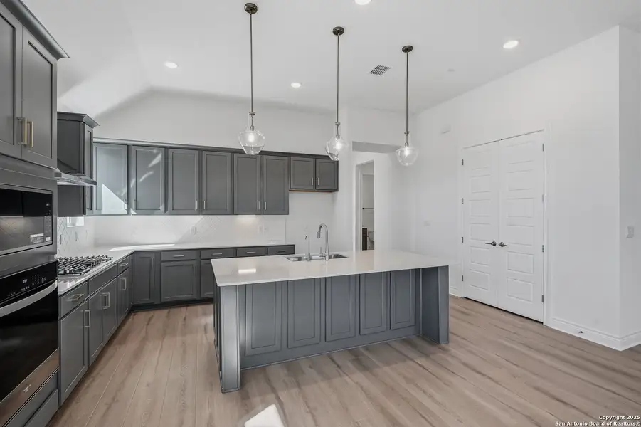 Furnished interior view inside a new home in Bison Ridge, San Antonio (Image 11). Furnished interior view inside a new home in Bison Ridge, San Antonio (Image 11).