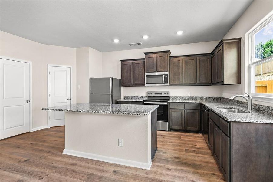 Furnished interior view inside a new home in College Park, Dallas (Image 6).