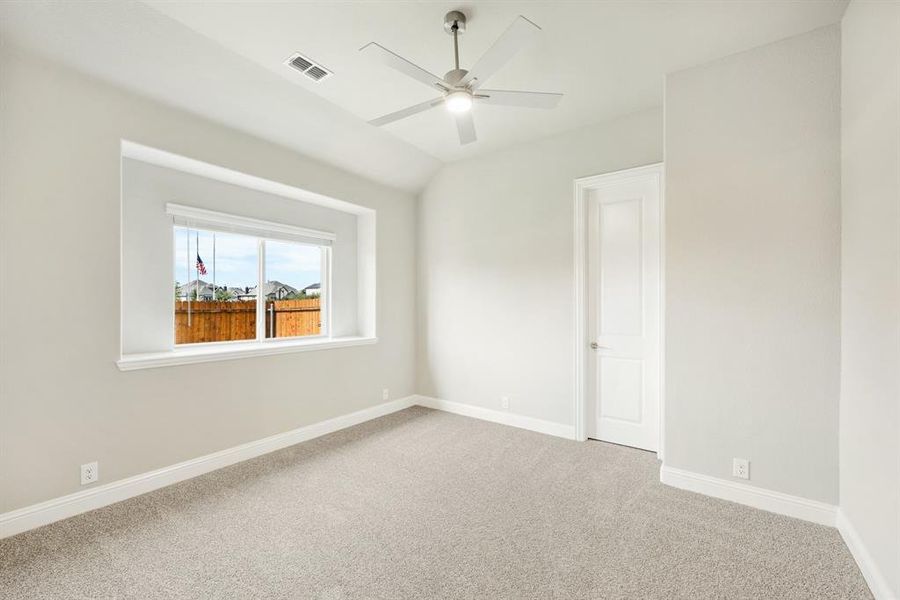 Spacious, unfurnished interior of a new home in Ridgepoint, Midlothian (Image 33).