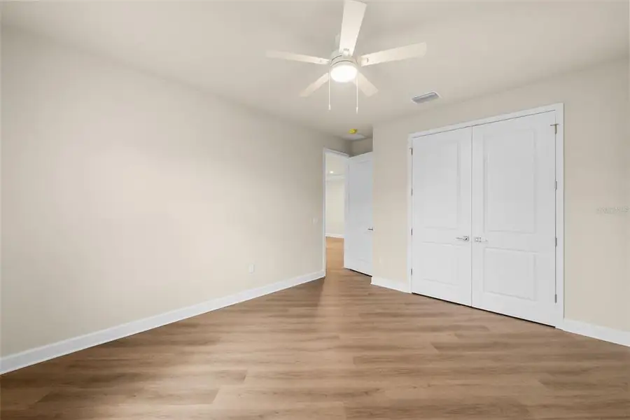Spacious, unfurnished interior of a new home in , Tarpon Springs (Image 39).