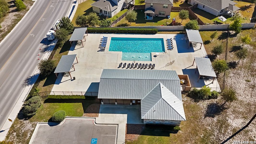 Community amenities in Hunters Ranch, San Antonio (Image 29).